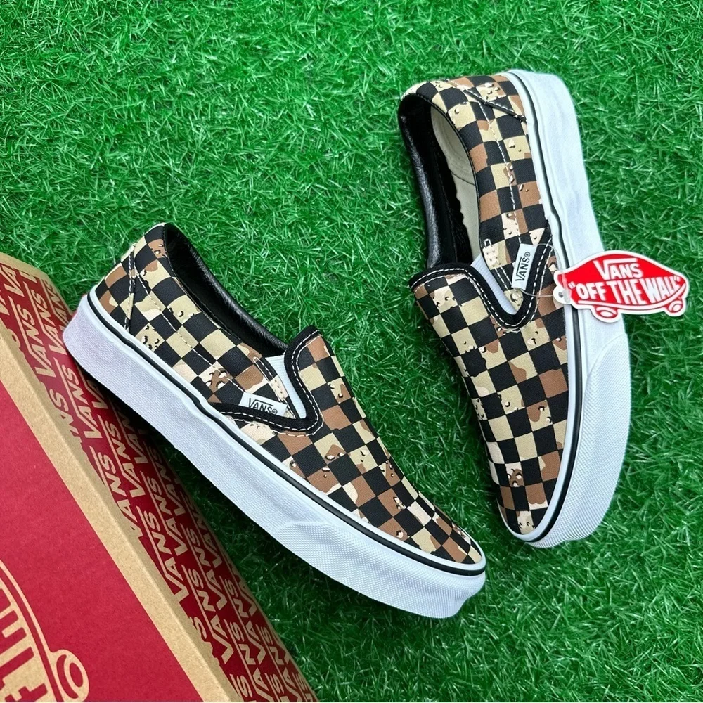 Vans Classic Slip On Camo Desert tags have been removed and worn a few times - Picture 3 of 7